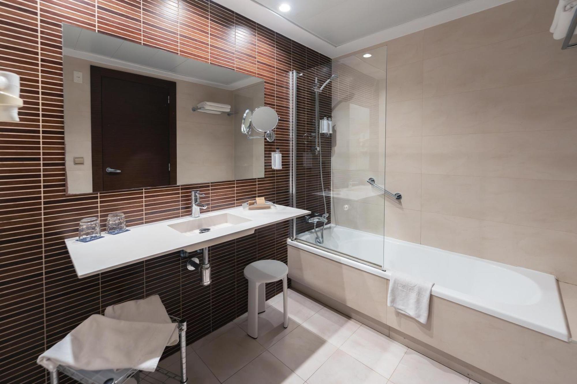 Chambre Familiale Confort (3 Adultes)